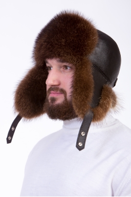 Меховая шапка мужская из натуральной кожи с енотом